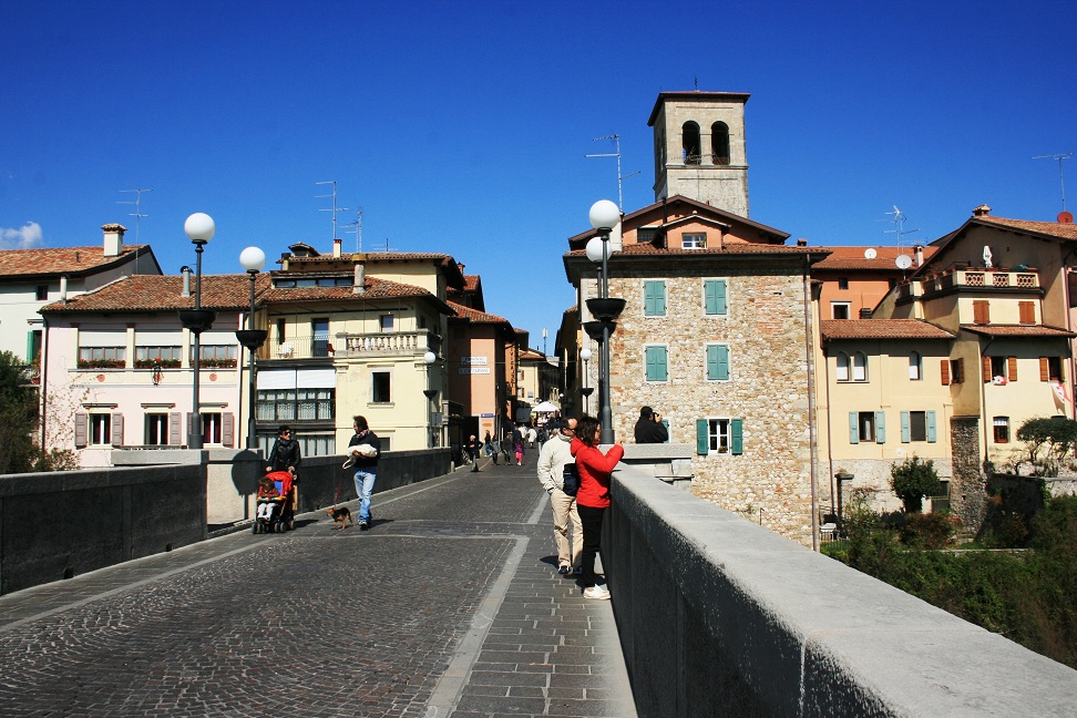 Chiuso al traffico veicolare il Ponte del Diavolo a Cividale del Friuli - Domani, lunedì 6 agosto 2012